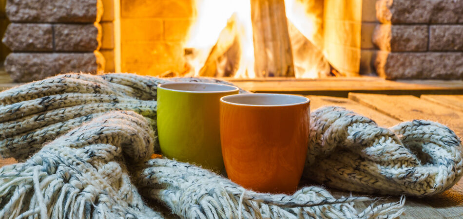 Two,mugs,for,tea,or,coffee,,woolen,things,near,cozy